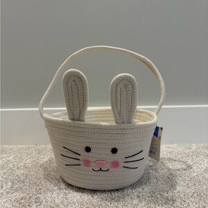 NWT Spritz Bunny Easter Basket